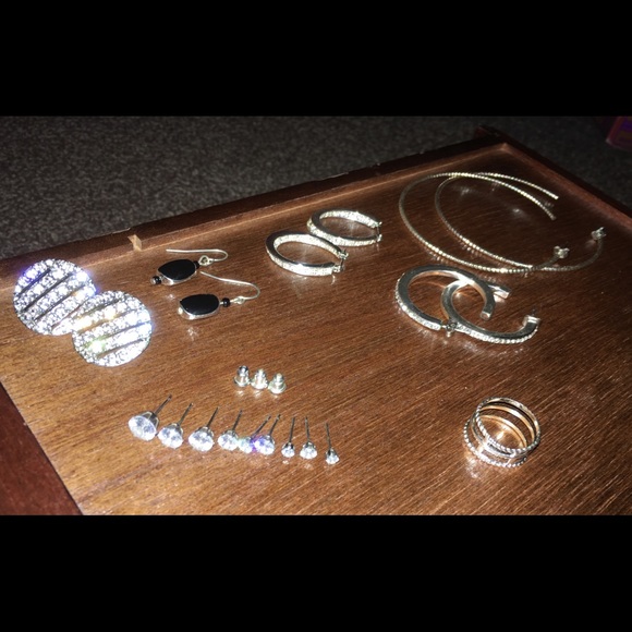 Jewelry - Picture 5 of 5